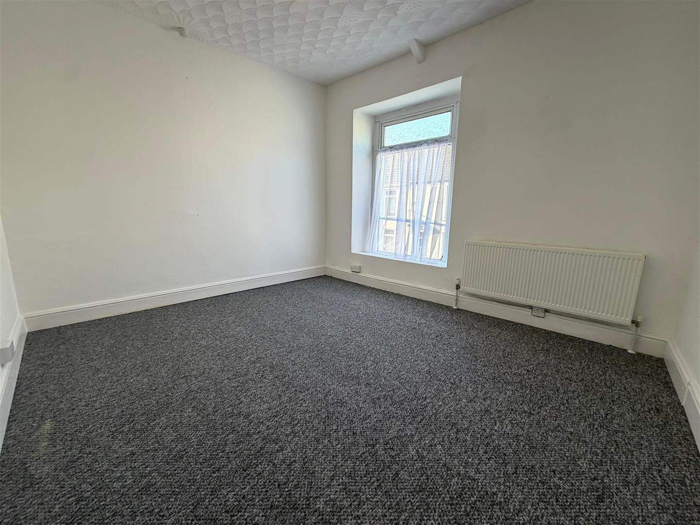 Spring Terrace, Sandfields, Swansea, SA1 3TD